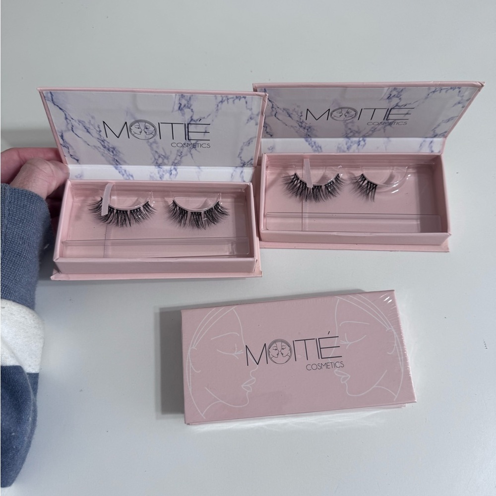 2 and a half set of Moitie Lashes, light glam
